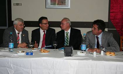 İlk bağış arama yemeği